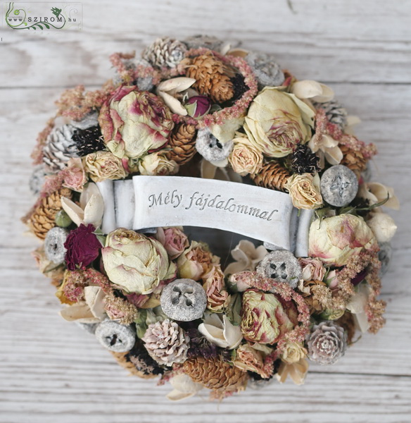 flower delivery Budapest - Dried flower memorial wreath (18cm)