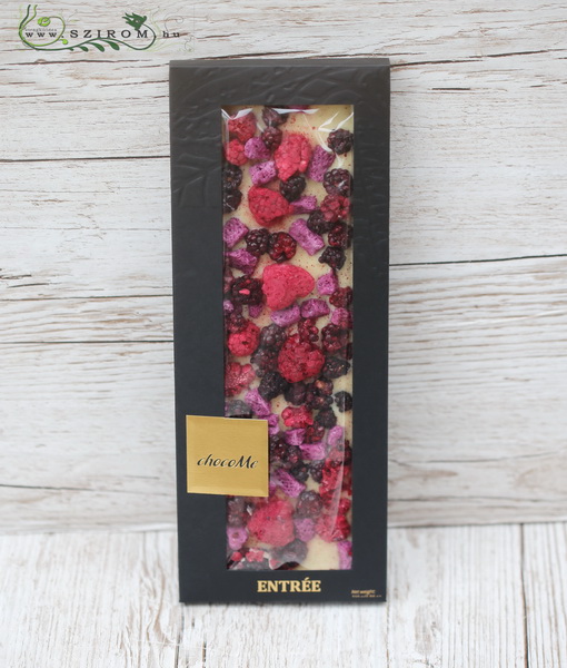 flower delivery Budapest - chocoMe white chocolate lyophilized raspberry grains and blackberries, lyophilized blueberry yogurt (110g)