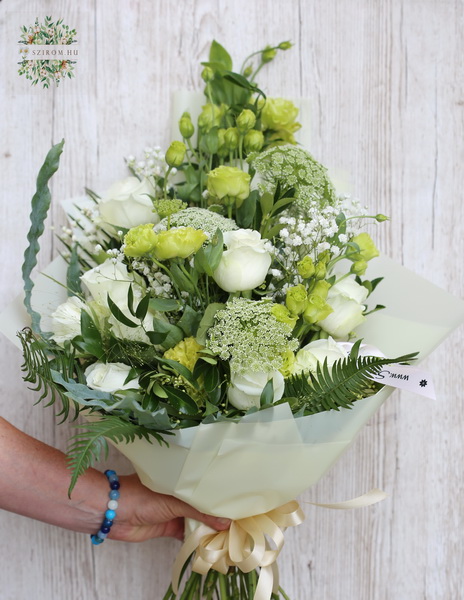 flower delivery Budapest - Tall bouquet with white roses, green lisianthus, small flowers (20 stems)