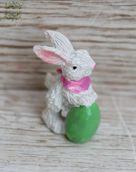 flower delivery Budapest - ceramic bunny with green egg (5cm)