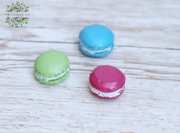 flower delivery Budapest - Macaron 3 cm 3 pc