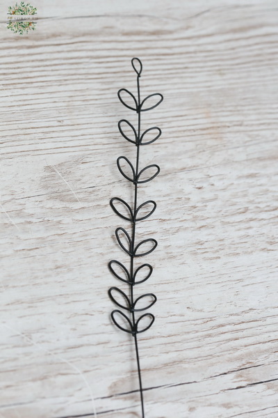 flower delivery Budapest - black metall fern 22 cm