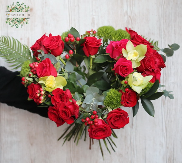 flower delivery Budapest - Heart shaped bouquet with red roses and orchids