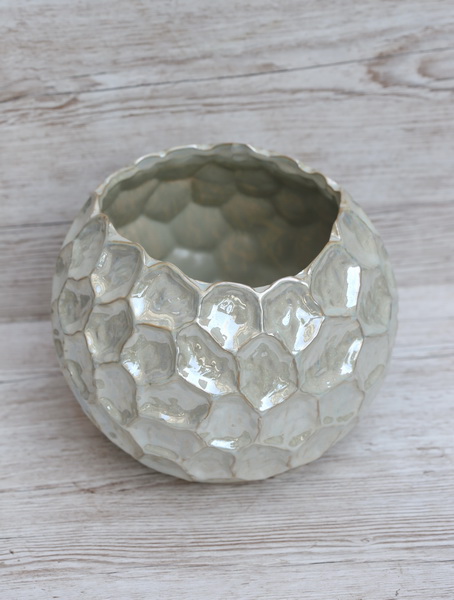 flower delivery Budapest - honeycomb vase or pot (24x20cm)