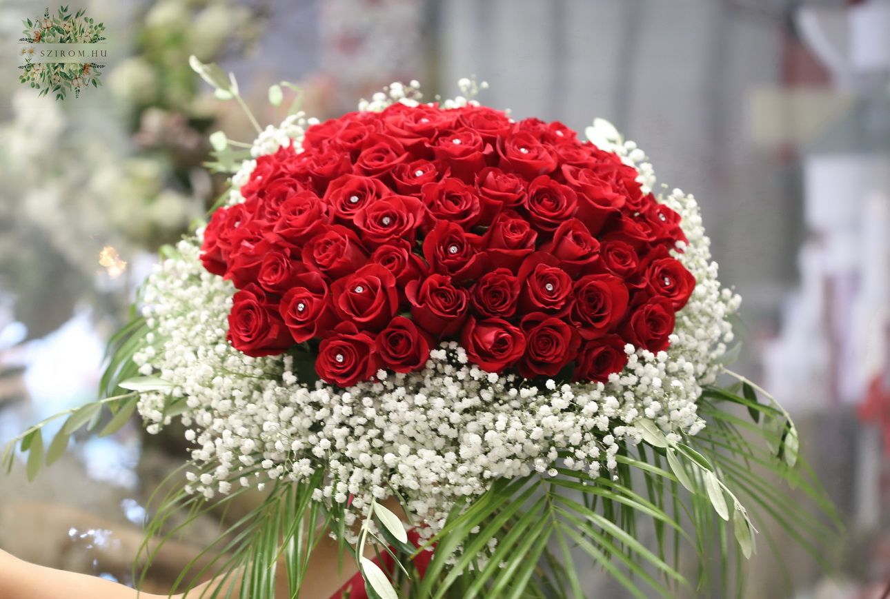 flower delivery Budapest - 70 red roses with baby's breath