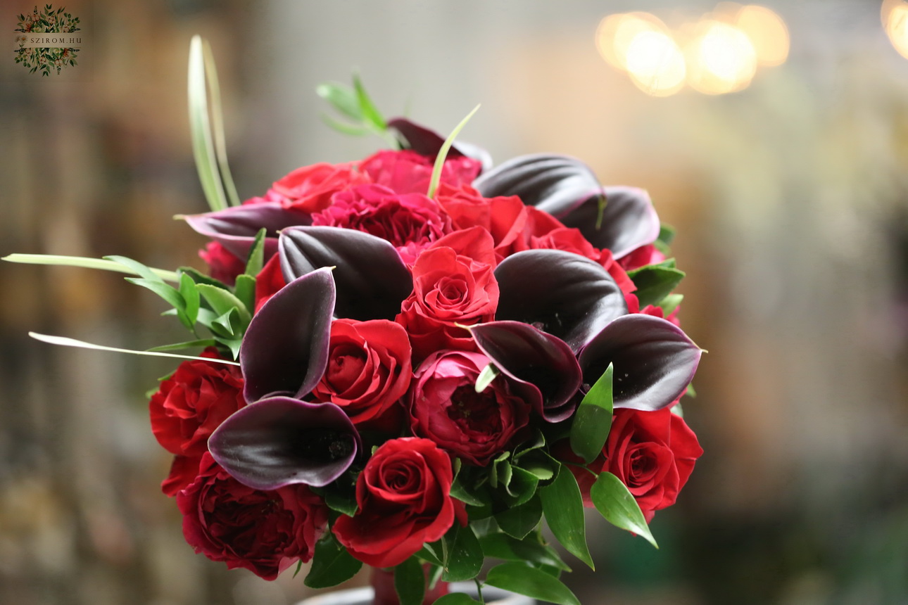 flower delivery Budapest - red rose, English rose, calla (30 strands)