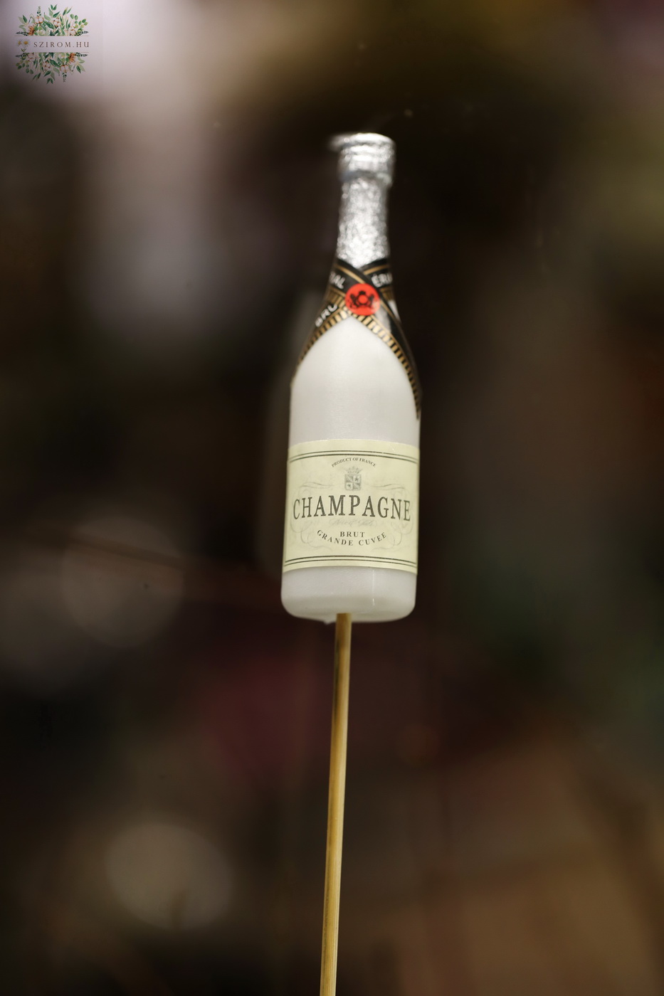 flower delivery Budapest - champagne figure on stick