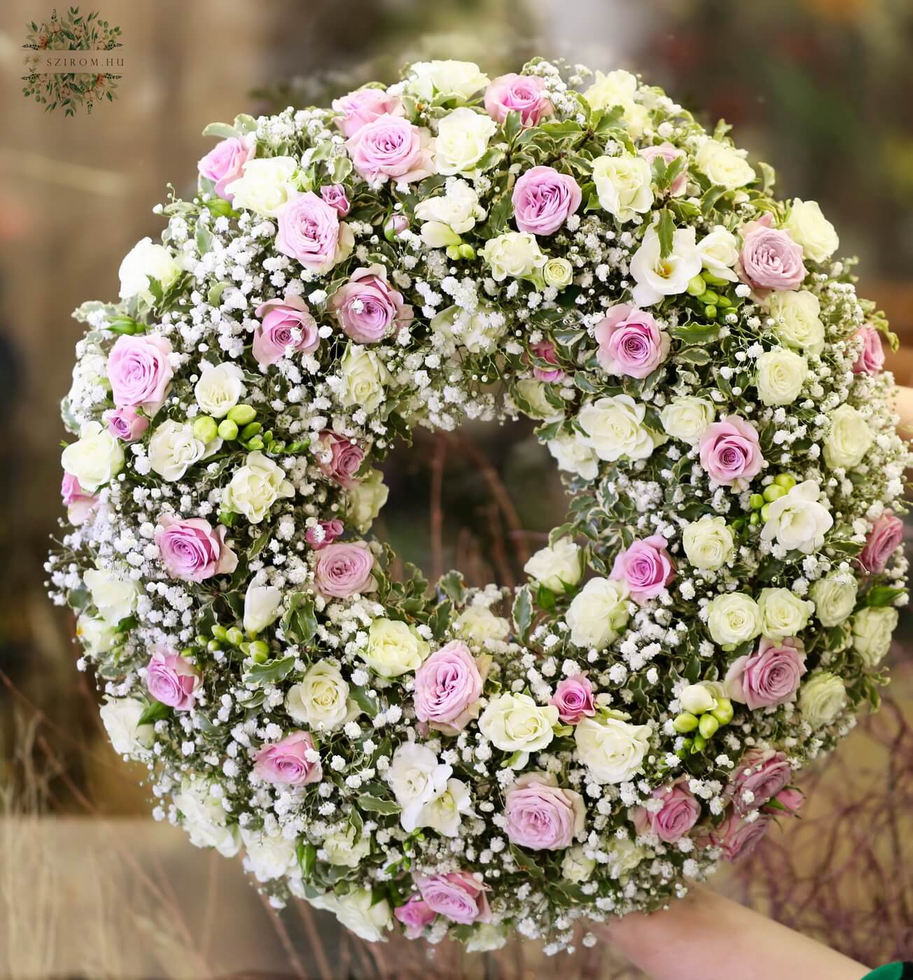 flower delivery Budapest - Wreath with small flowers, 50 cm