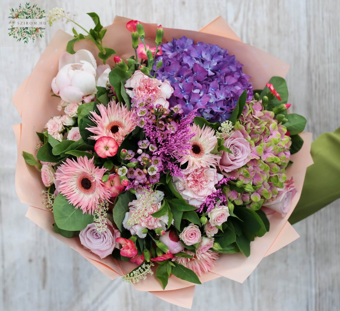 flower delivery Budapest - Large round bouquet with pink flowers and hydrangea (21 strands)