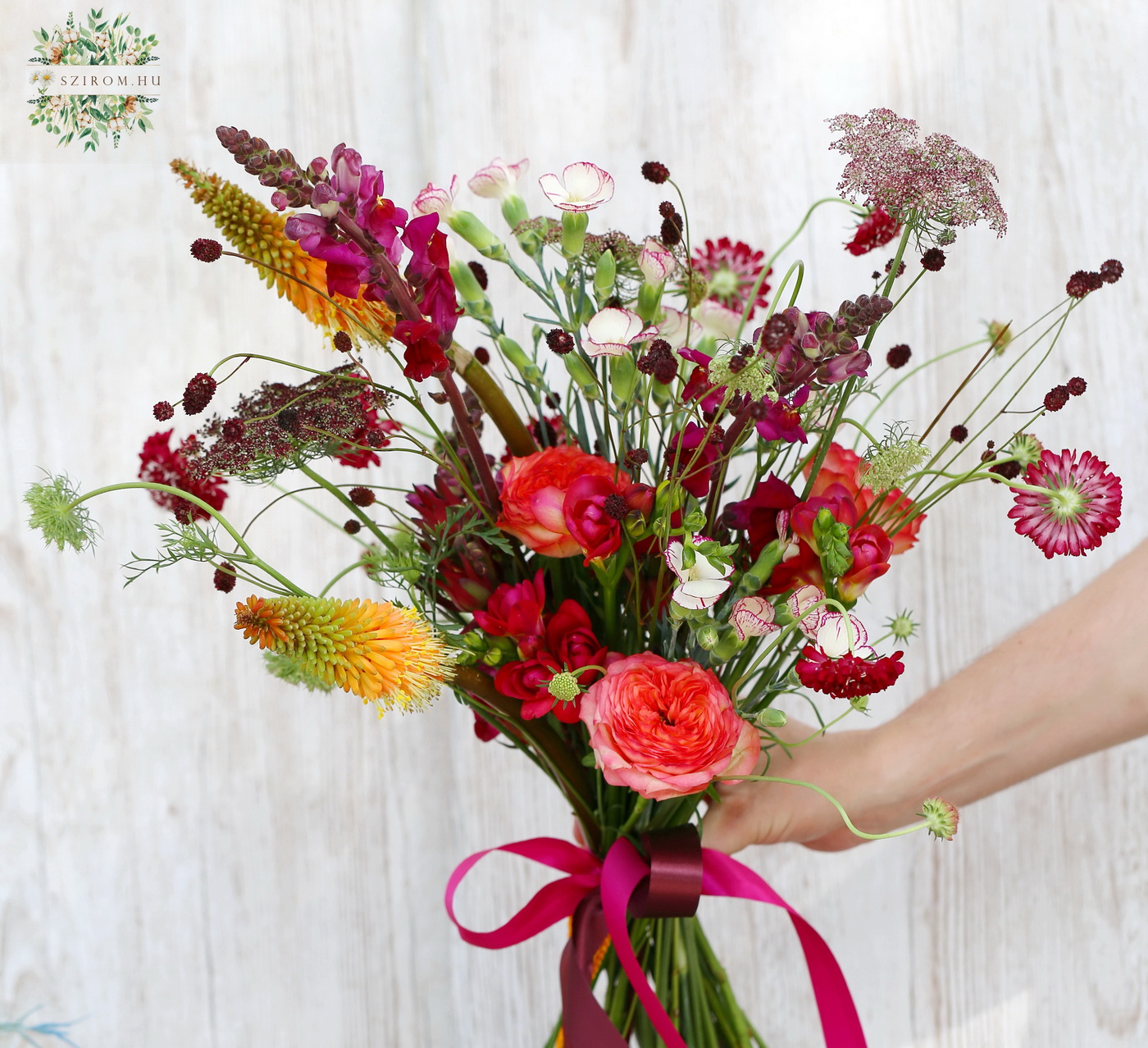 Blumenlieferung nach Budapest - Brautstrauß aus Wiesenblumen