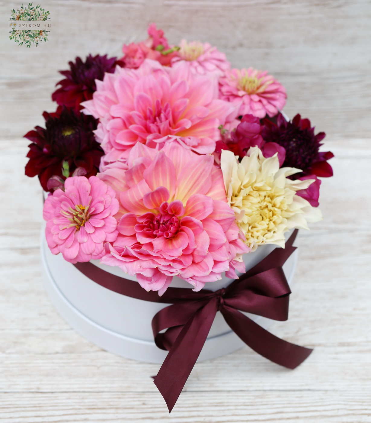 flower delivery Budapest - Box with dahlias