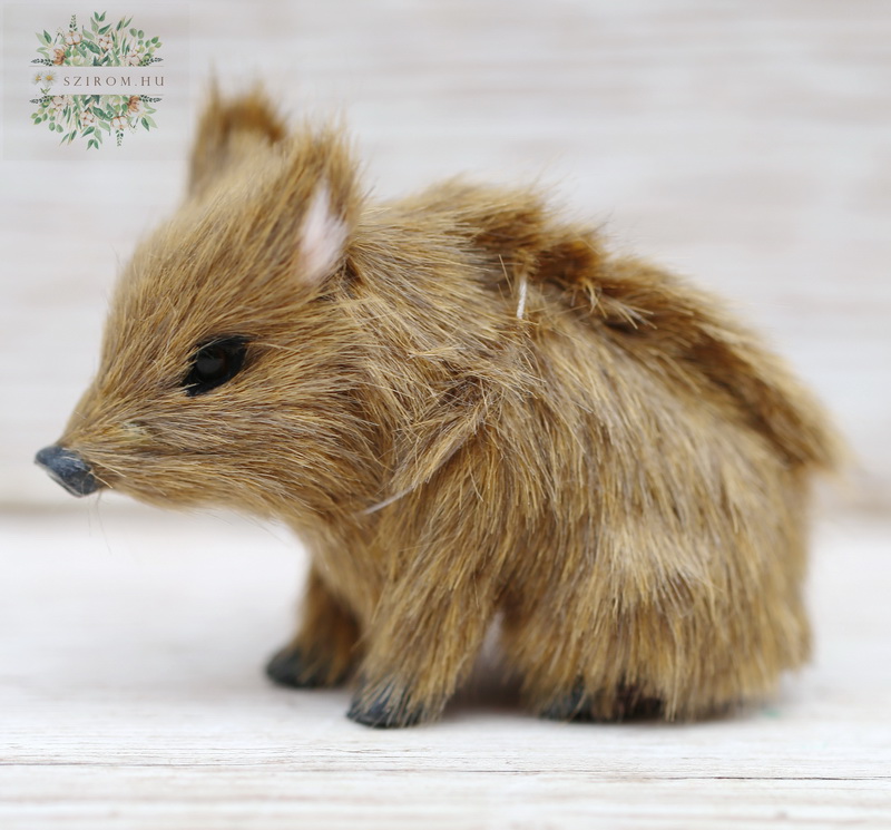 flower delivery Budapest - small sitting wild boar (9cm)