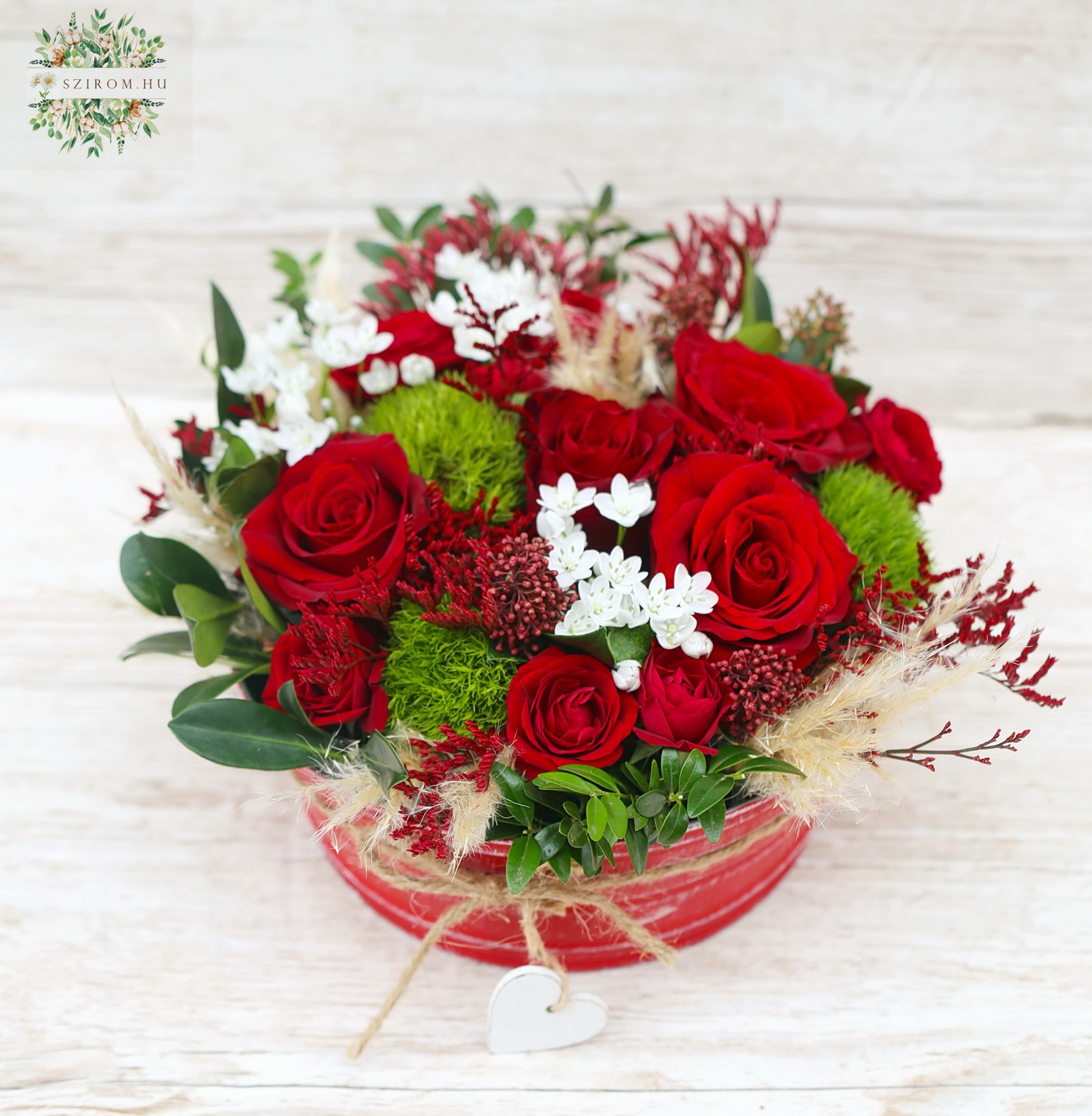 flower delivery Budapest - Red roses and small flowers in a rustic, romantic flowerbowl (6+8 stems)