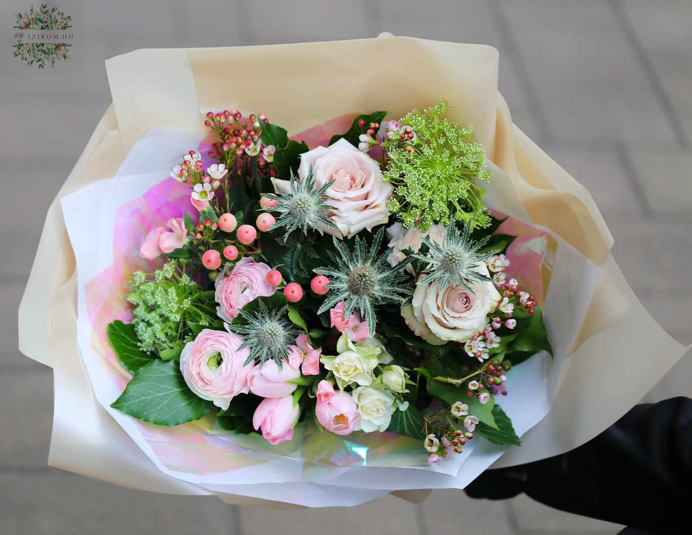 flower delivery Budapest - Light pink fluffy bouquet with spring flowers (17 stems)