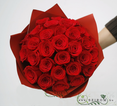 flower delivery Budapest - 30 premium red roses