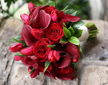 flower delivery Budapest - red rose, calla, tulip (30 stems)