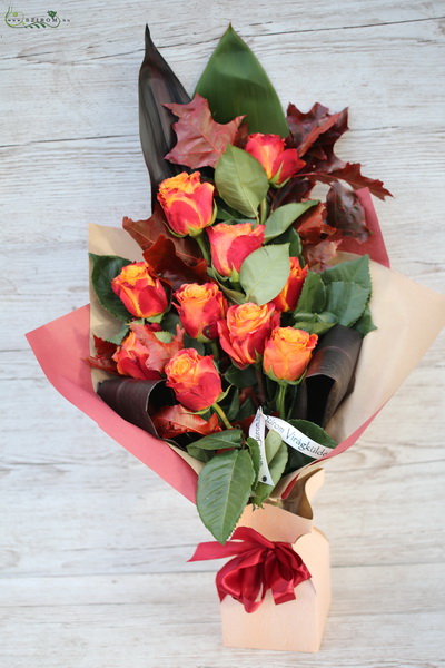 Blumenlieferung nach Budapest - 10 orange Rosen