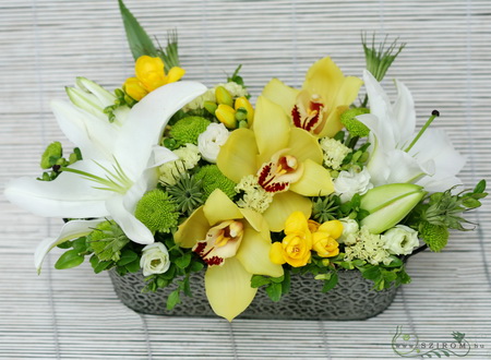flower delivery Budapest - refreshing yellow arrangement