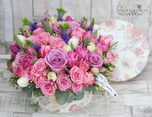 Virágküldés Budapest - Romantikus álom rózsadoboz (60 szálas box, rózsaszín- lila)