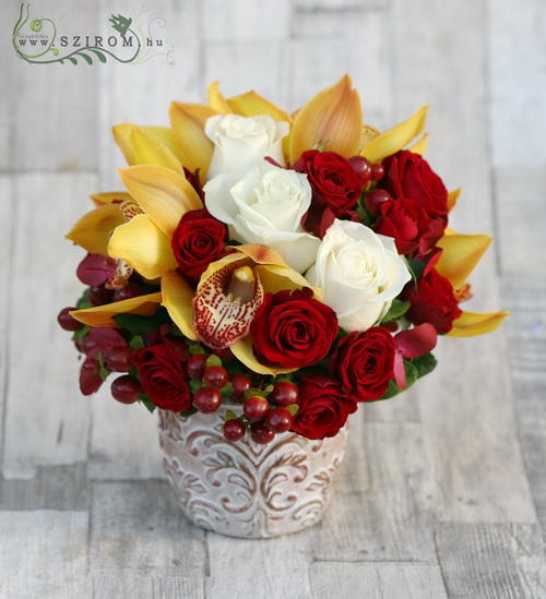 flower delivery Budapest - Arrangement in elegant pot made of orchids, red and white roses (16 stems + berries)