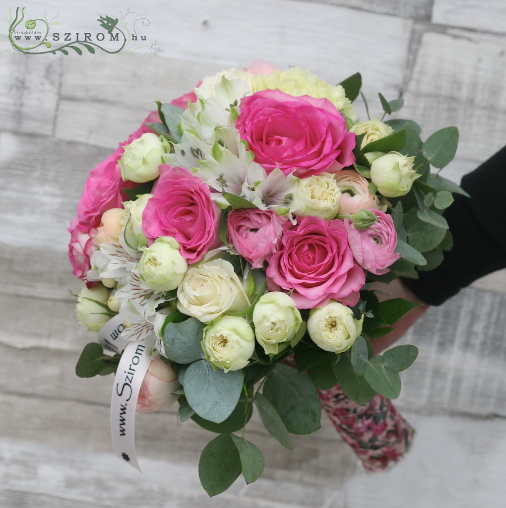 Menyasszonyi csokor rózsával, angol rózsával, alstromériával (fehér, rózsaszín)