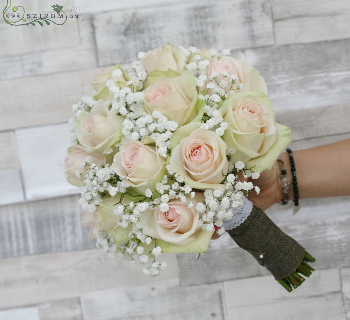 Menyasszonyi csokor la belle rózsával, rezgővel (rózsaszín, fehér)