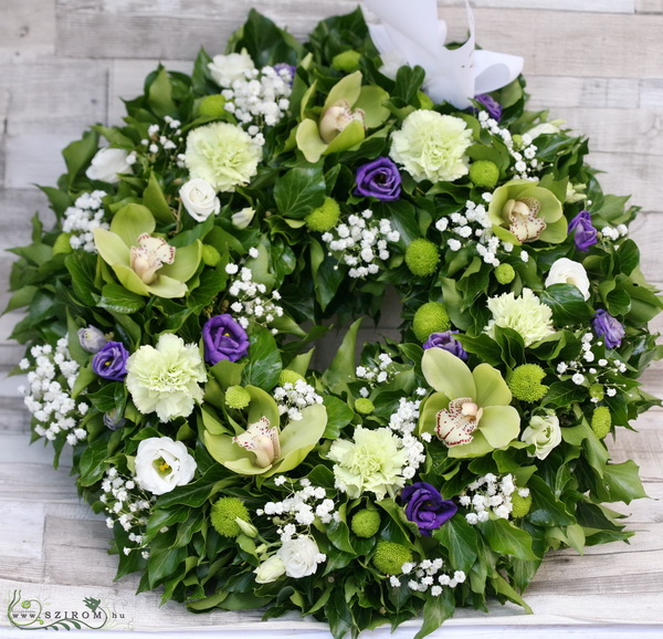 flower delivery Budapest - Wreath with purple and green flowers 50 cm