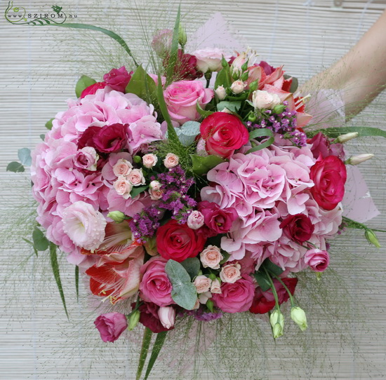 flower delivery Budapest - Giant bouquet with pink hydrangeas (25 stems)