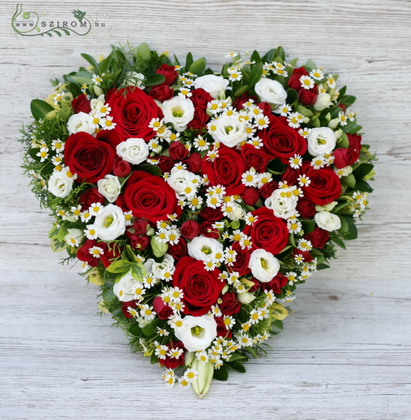 flower delivery Budapest - Big rose heart with white flowers (23 stems)