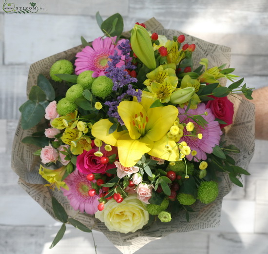 flower delivery Budapest - Colorful summer mixed bouquet (19 stems)