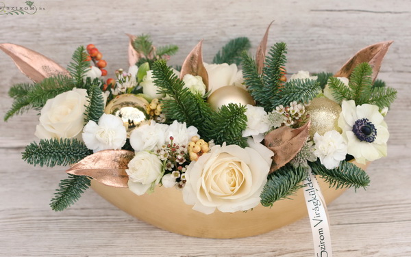 flower delivery Budapest - Elegant winter flowerboot with rosegold decor
