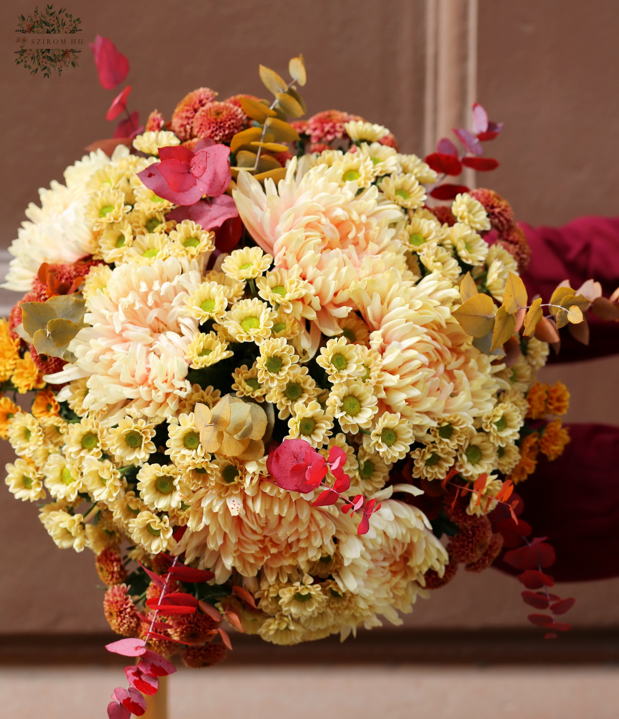 Blumenlieferung nach Budapest - Großer Chrysanthen Herbststraus