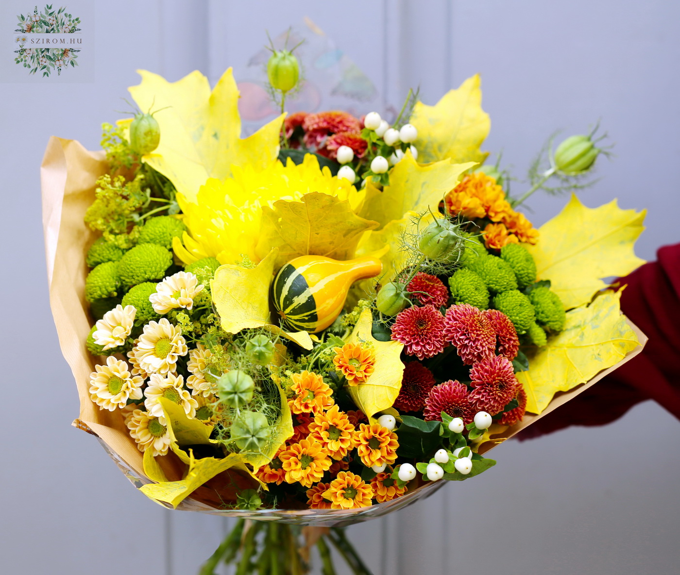 flower delivery Budapest - Autumn santini bouquet with mini pumpkin