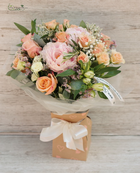 flower delivery Budapest - Round bouquet in paper vase with peach roses, peonyes, small flowers (22 stem)