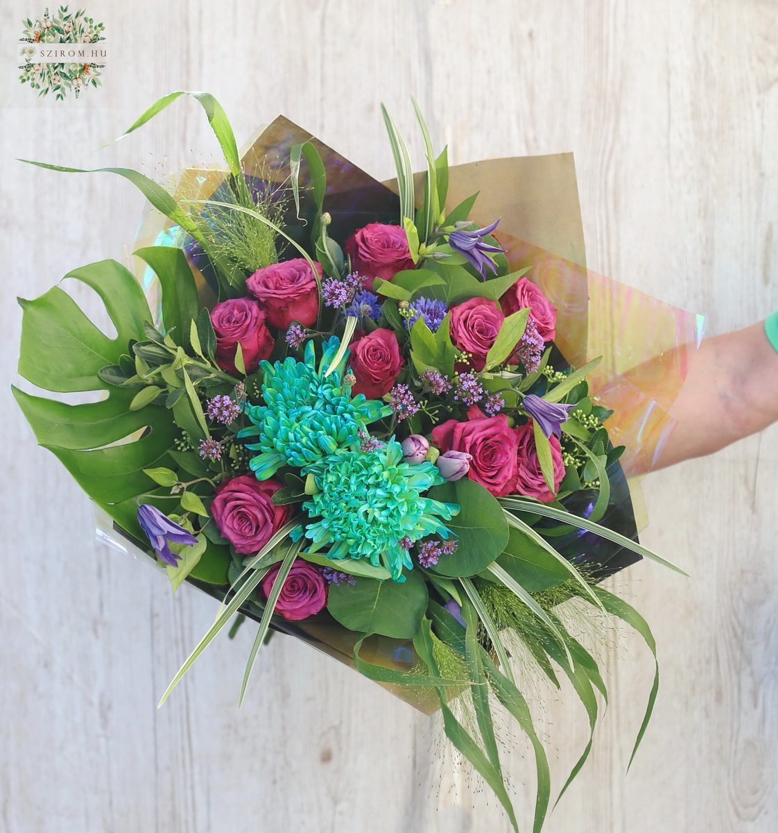 flower delivery Budapest - Special blue-purple bouquet (28 stems)