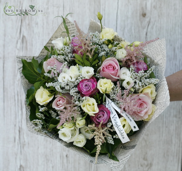 Blumenlieferung nach Budapest - Großer Pastellstrauß mit Wiesenblumen (23 Stiele)