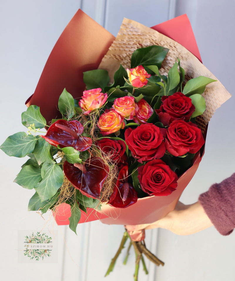 flower delivery Budapest - Red rose bouquet with anthurium