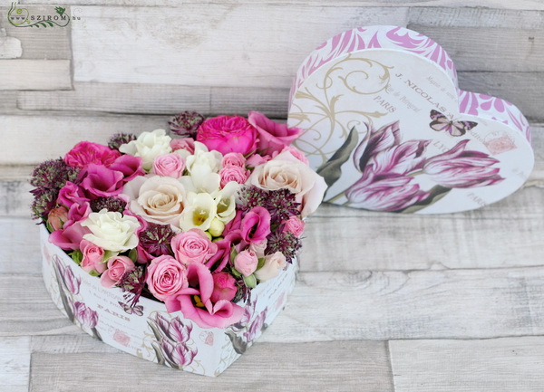 flower delivery Budapest - Heart box with pink - colorful flowers (17 stems)